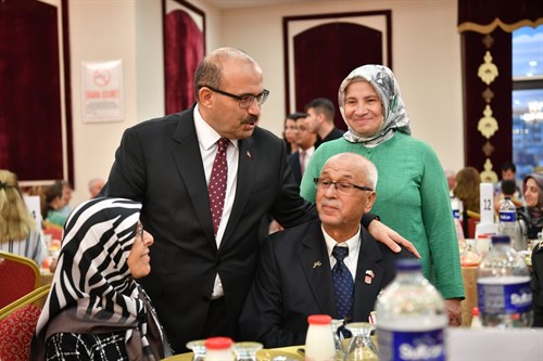 Gaziler Onuruna Yemek Düzenlendi