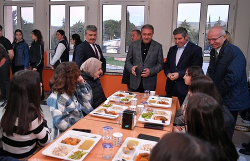 Vali Şıldak İftarda Öğrencilerle Buluştu
